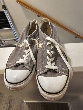Gray Canvas Low-Top Sneakers with White Toe Cap